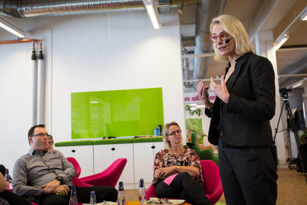 Ylva M Andersson föreläser